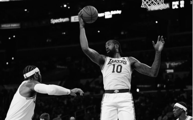 76ers Interested in DeAndre Jordan