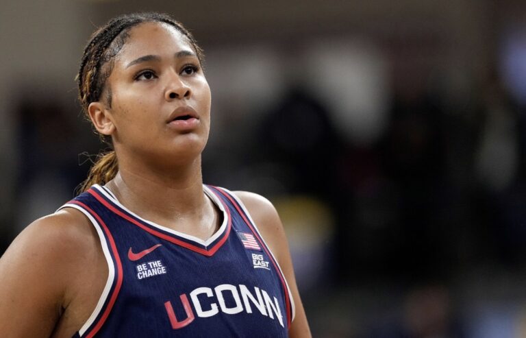Final Four Preview: Sarah Strong Powers UConn’s Championship Push